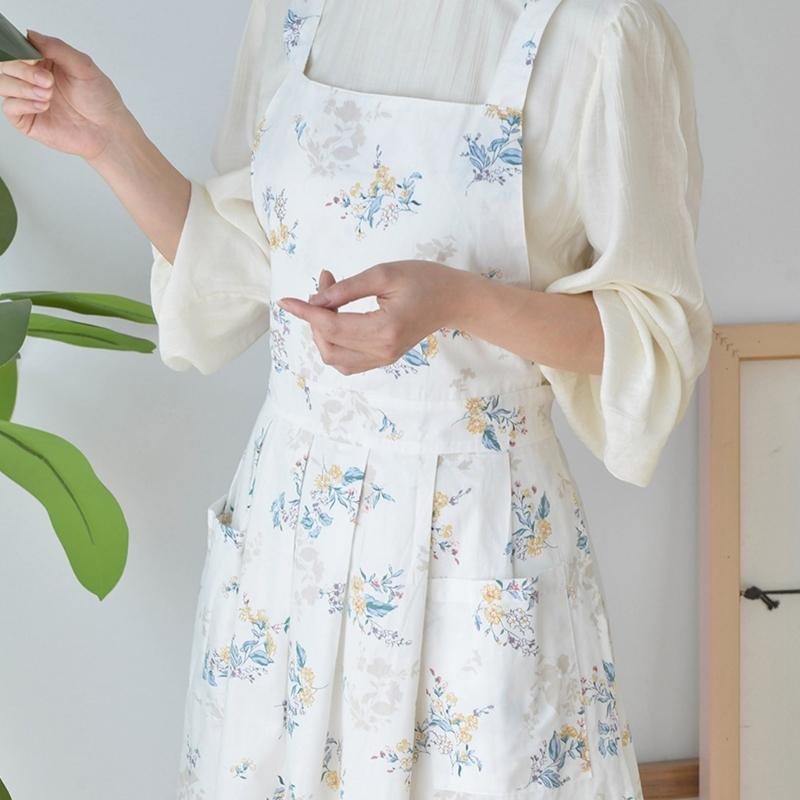Quality Cooking Apron Cleaning Apron Easy to Wash, Kitchen Cooking Apron for Chefs and Home Cooking Aficionados
