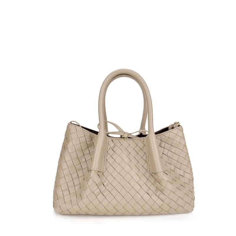 Spring and summer new woven portable shoulder portable tote bag large bag mommy bag travel bag women's bag tide