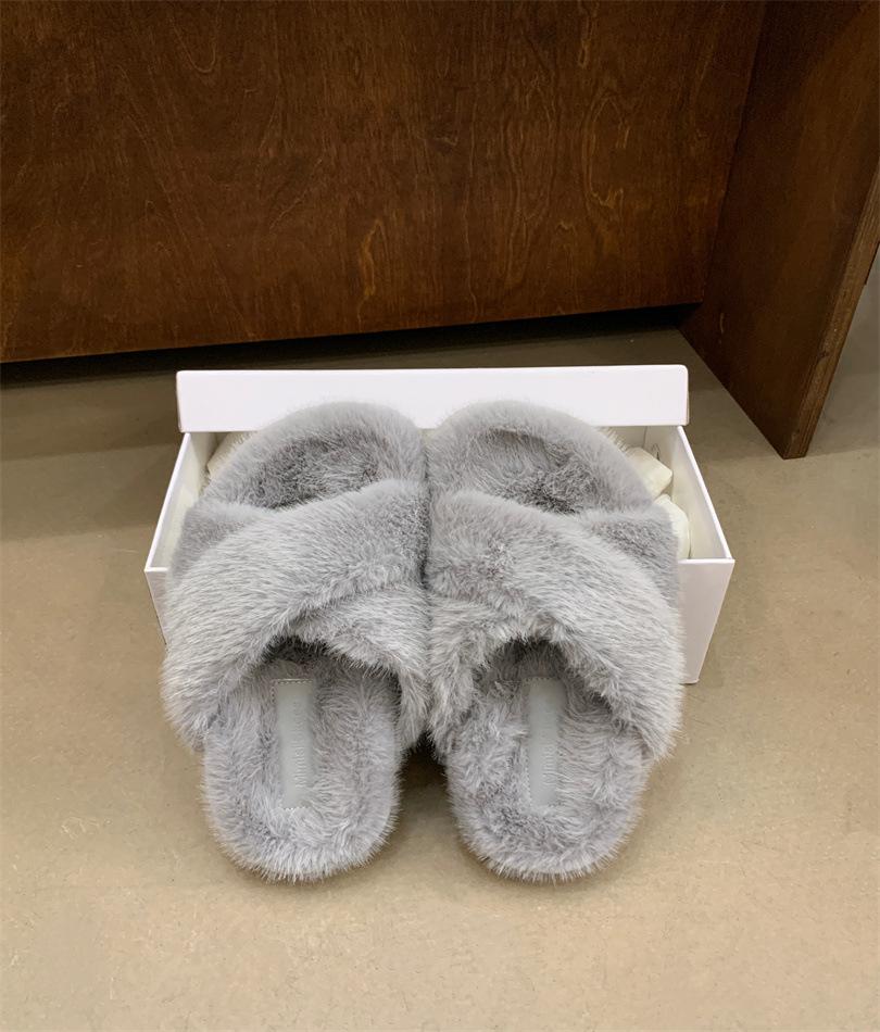 Mao Mao slippers women wear Internet celebrities 2025 new autumn and winter warm wear cross Mao Mao slippers 35