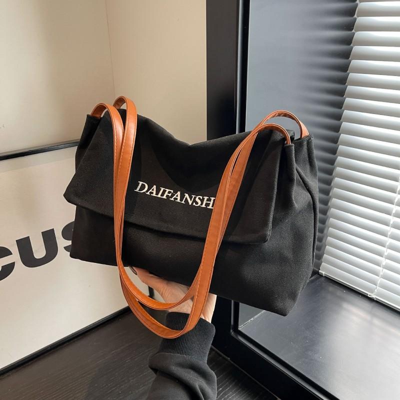 

Fashionable Letters Large Capacity Women s Shoulder Bag New All-matching Senior Casual Commuting Handbag чорний