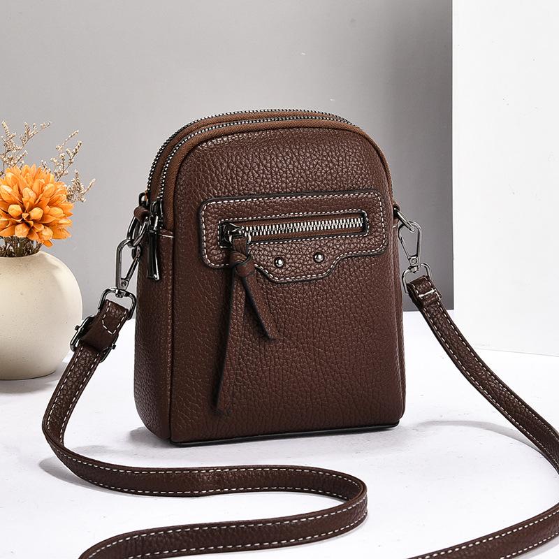 

Lightweight small satchel mobile phone bag women s 2025 new trendy fashion high sense women s walking shoulder messenger bag simple кофейный