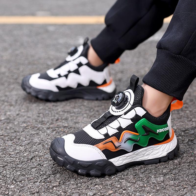 Kids  Breathable Non-slip Sports Shoes with Rotating Buckle for Autumn/Winter 39
