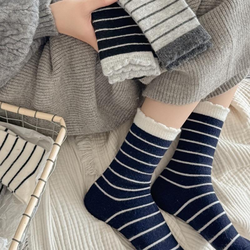 Striped Lace Wool Socks for Women, Mid-calf Socks for Spring and Autumn, Warm and Thick, Trendy Autumn Long Calf Socks