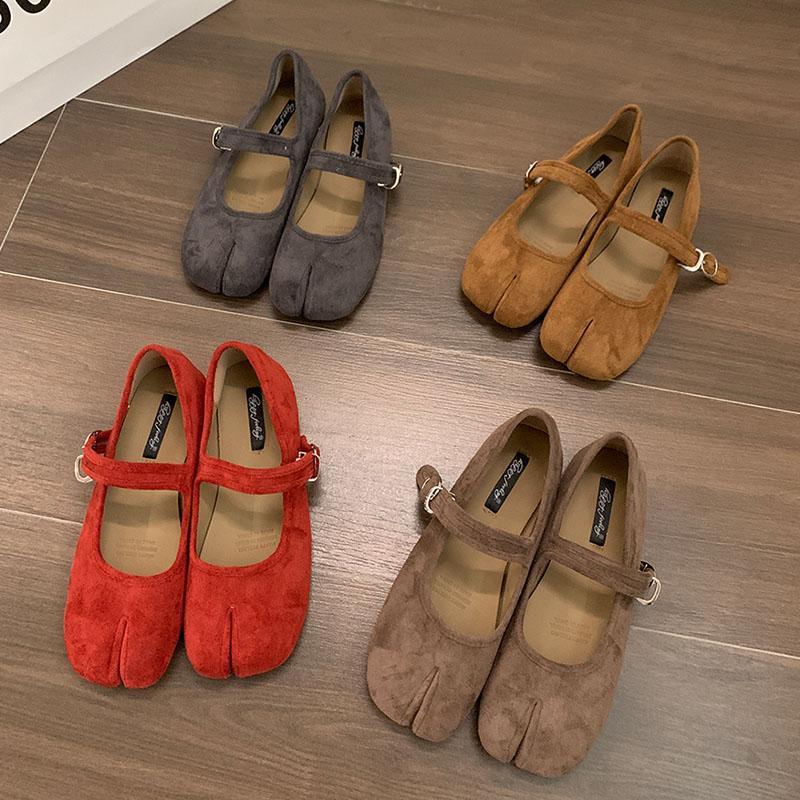 Fashion Brand Women Flats Soft Ballet Shoes Woman Slip On Loafers Soft Bottom Moccasins Tabi Ninja Women Casual Shoes Mujer Ladies Shoes