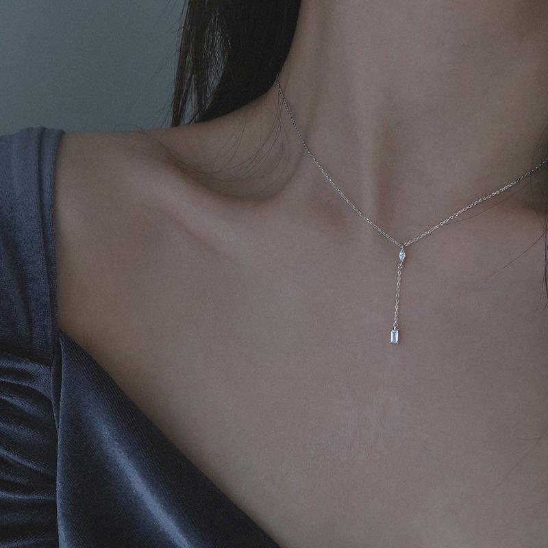 Cold Wind Collarbone Chain Female Simple Versatile Dancing Choke Neck Chain Light Luxury Flash Diamond Fringed Necklace