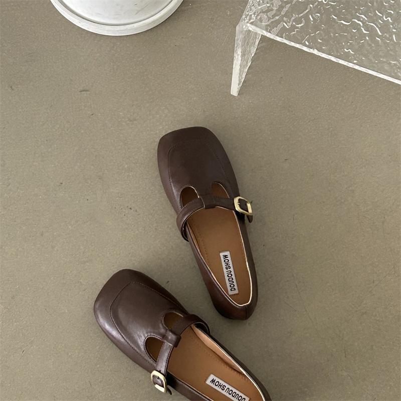 

French retro square head grandma shoes 2025 new T-buckle Mary Jane single shoes temperament flat-soled small leather shoes 40 коричневый