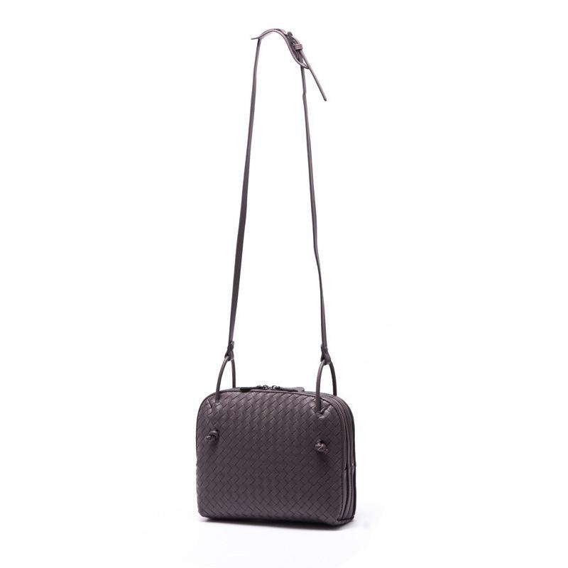 

Cross Border Trend New Woven Bag Fashionable And Versatile Handmade Woven Double Zipper Makeup Mirror Large Capacity Crossbody Bag 23CMx6CMx17CM вина червоного кольору