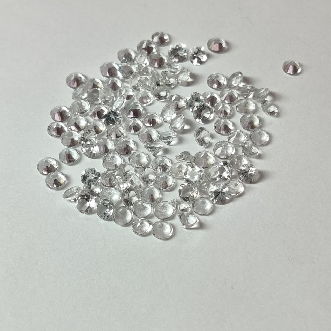 White topaz Small Size 3 mm Round Cut Gemstone, 100 Pieces Gemstone Lot. White Topaz Lot