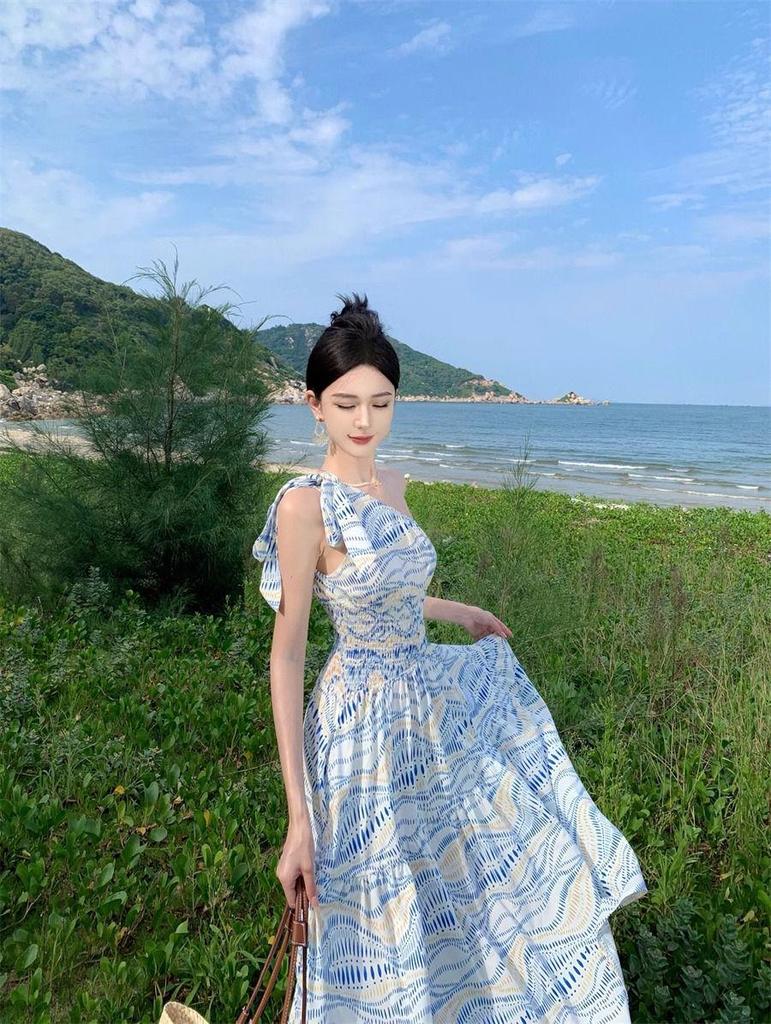 French Oil Painting Style One-Shoulder A-Line Beach Dress