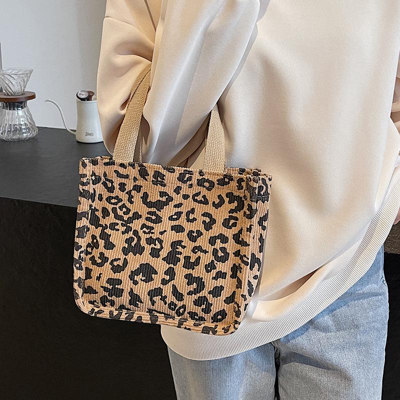 Borsa in Velluto a Coste con Stampa Leopardo di Grande Capacità Borsa Tote da Donna Borsa a Spalla Versatile di Nicchia da Donna