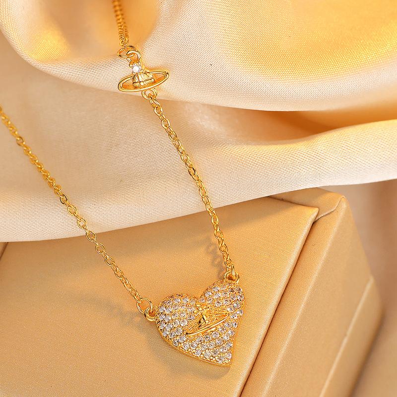 Versatile Love Zircon Pendant Necklace Niche Design Heart-shaped Clavicle  Chain Women's Daily Matching Jewelry