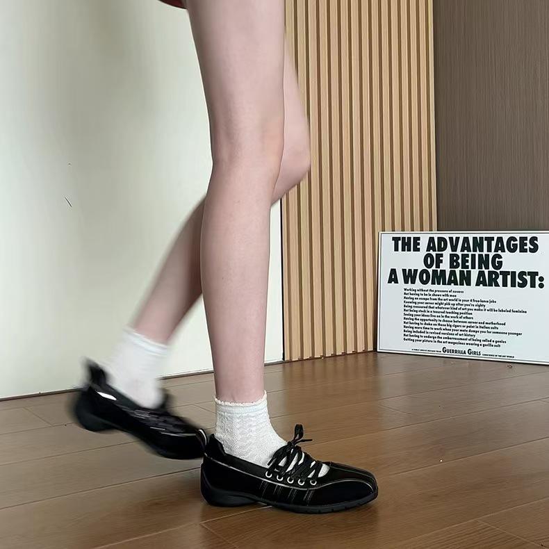 2025 Autumn Lace-Up Ballet Flats: Soft Sole White Mary Jane Sneakers