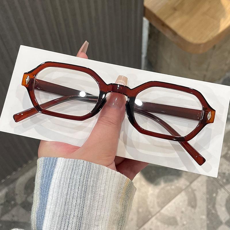 Small Frame Irregular Square Sunglasses Luxury Brand Designer UV Protection Punk Vintage Hip Hop Shades for Women Men