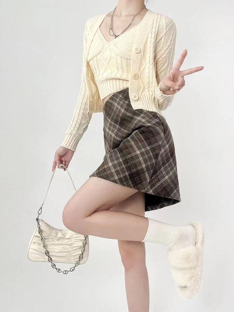 Non-Itchy Vintage Plaid Wool Blend Midi Skirt - Women's High Waist Slimming A-Line with Slit