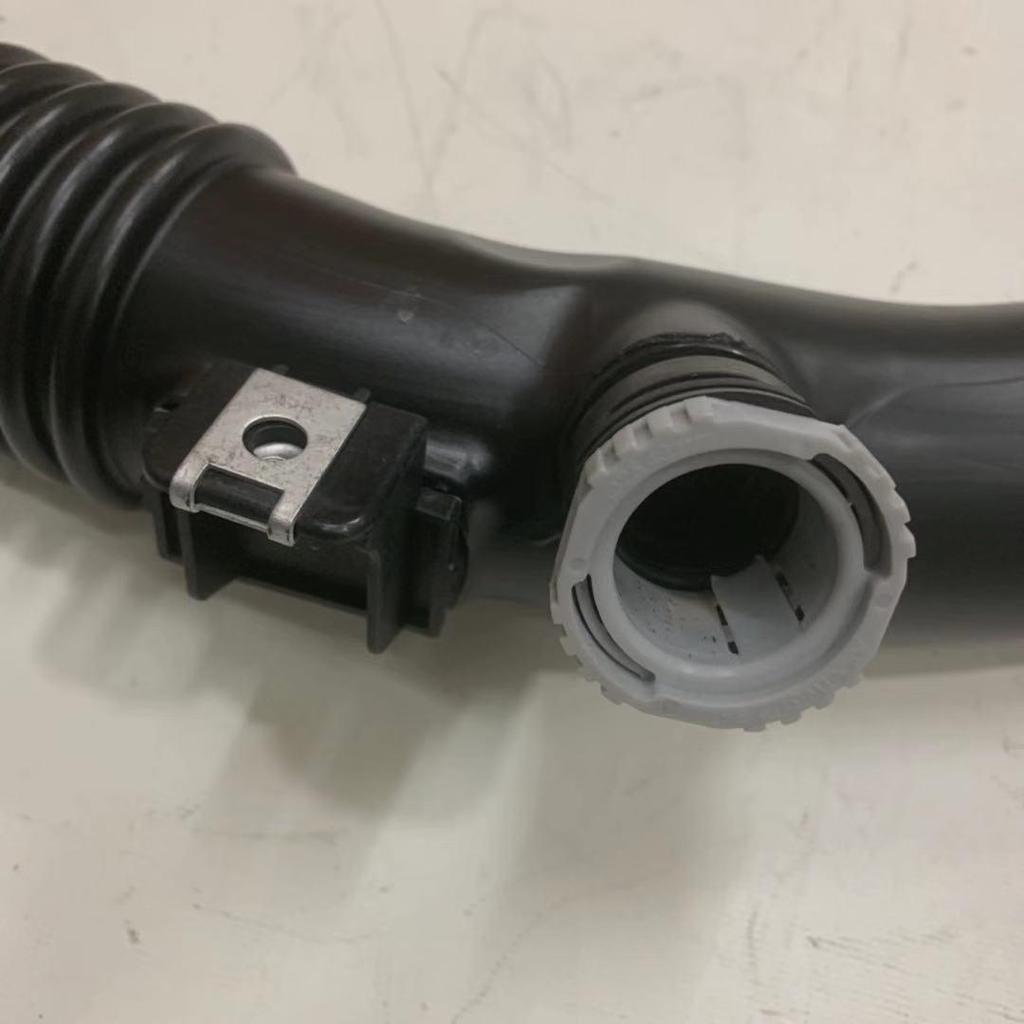 BMW Turbocharger Intake Pipe 13711706810