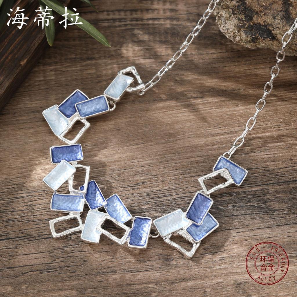 New color painting oil geometric hollow square neck chain personalized women's high sense irregular necklace