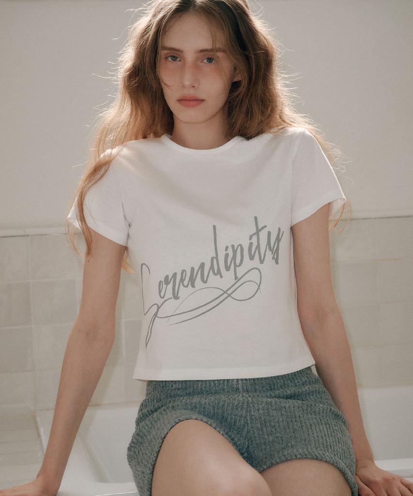 AEGO FREEDOM LAB Serendipity Crop T-Shirt_White