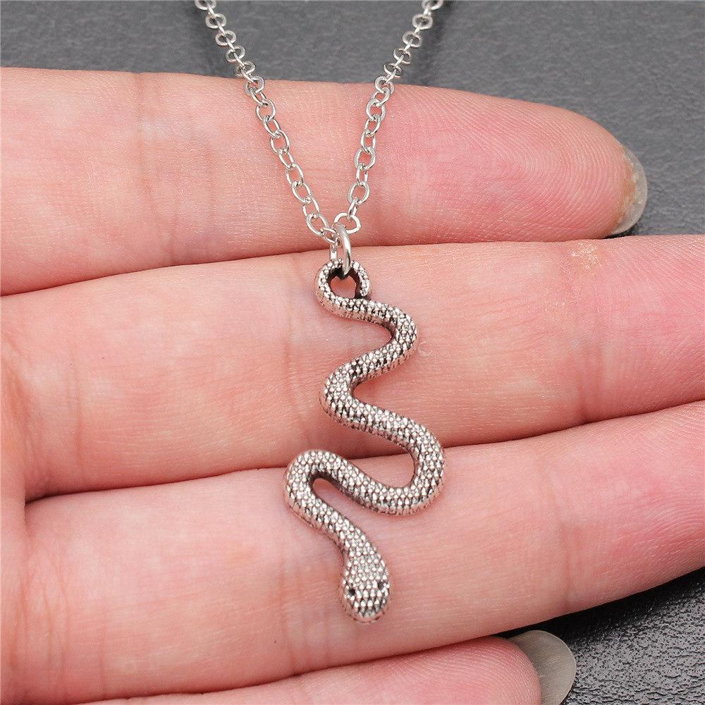 Dragon Snake Spider Gothic Pendant Antique Bronze Metal Daughter Choker Necklace Hot Sale