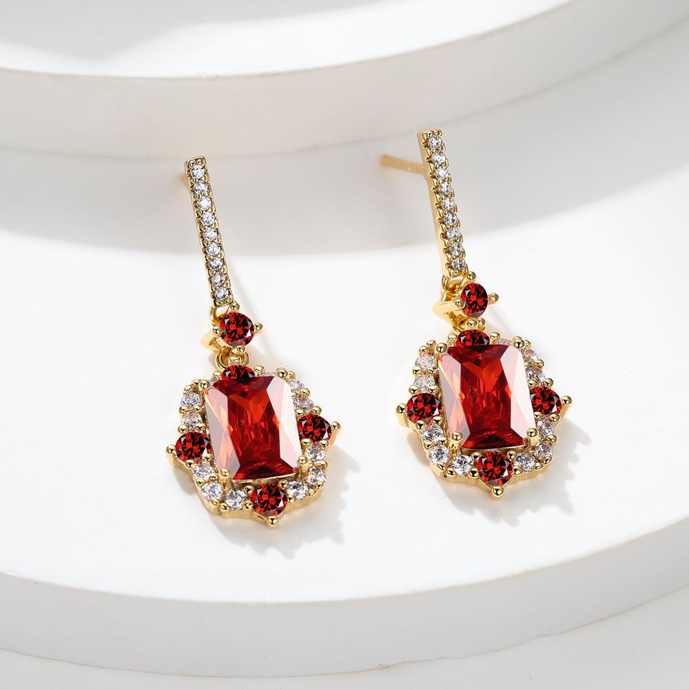 New Hot Selling Products with European and American Temperament Simple and Atmospheric Full Diamond Womens Pendant Earrings and Ear Buckles