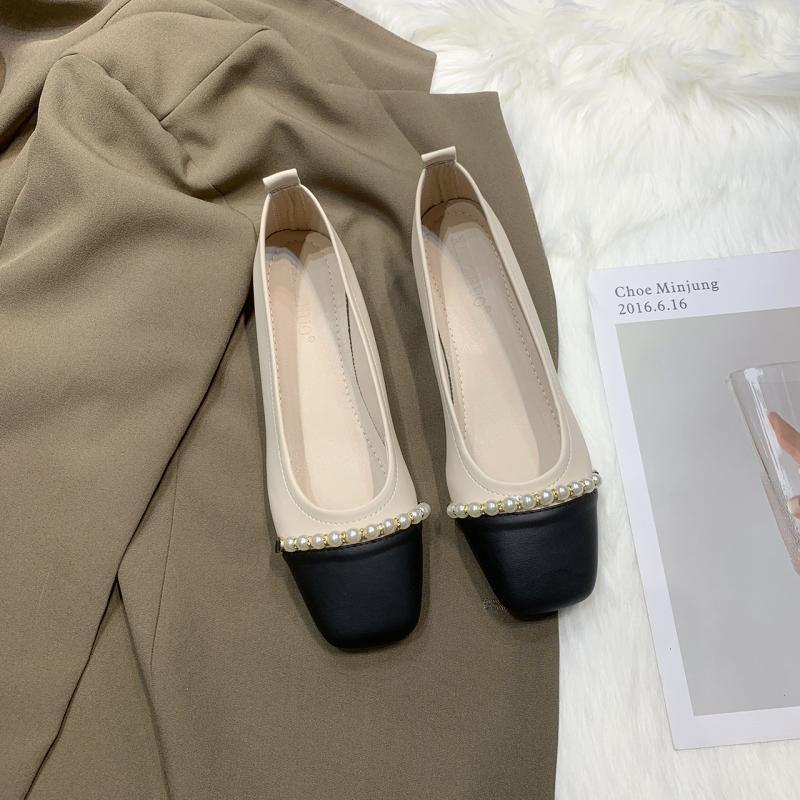 Spring 2025 New French Square Head Single Shoes Women's Low Heel Night Wind Fairy Shoes Light Mouth Soft Leather Retro Grandma Shoes