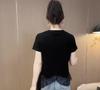 Dámské štíhlé tričko s krajkovým lemem a patchworkem - 2026 Módní, Omlazující, Stylový letní top s krátkým rukávem