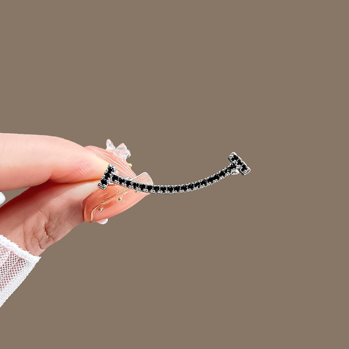 

Cure Smile Pin Women s Anti-light Buckle Delicate Small Brooch Temperament Corsage Neckline Decoration Sweater Cardigan Accessories