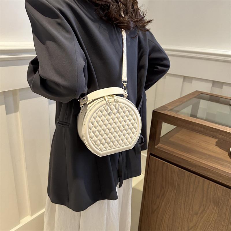 Trendy Street Style 2024 Round Crossbody Bag For Women In Fashionable Colors