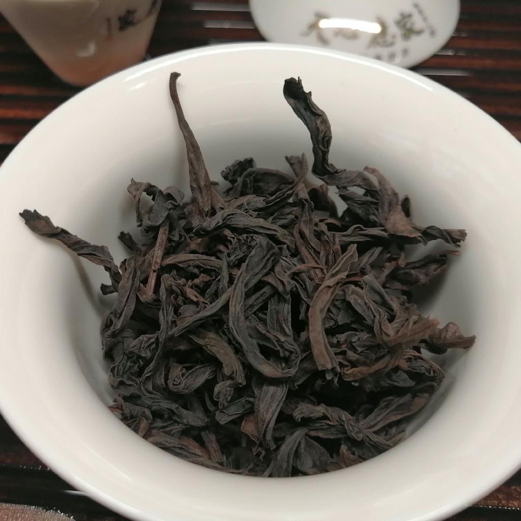 Frühlingstee Nord-Fujian Oolong-Fruchtgeschmack Zimtduft PVC-Box Kleine Luftpolstertüte 250G Wuyi-Tee Dahongpao-Tee