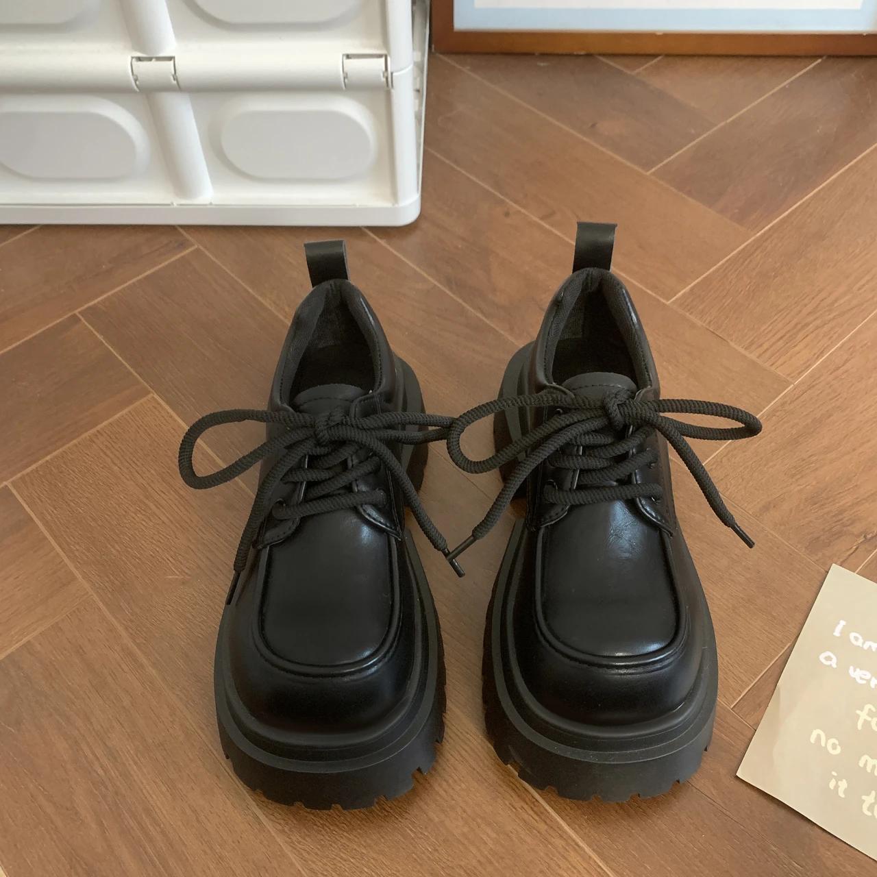 

Кожаные балетки на платформе женские туфли Мэри Джейн тренд 2025 шнуровка дизайнерские туфли лодочки женская обувь комфорт лолита вечерние ботинки 35 чёрный