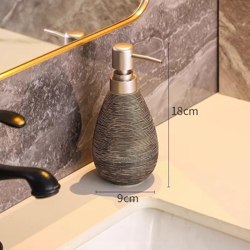 

[Hand Soap Dispenser] Vintage Bohemian Style Hand Soap Dispenser with Stainless Steel Pump, Suitable for Bathroom and Kitchen Vertical Head чорний