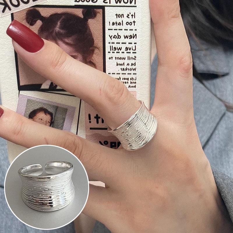 Prsten ve stylu korejském S925 postříbřený s nepravidelným listem - Dámská vintage móda, Jednoduchý zakřivený okraj Srdce Geometrický Otevřený design pro ukazováček.