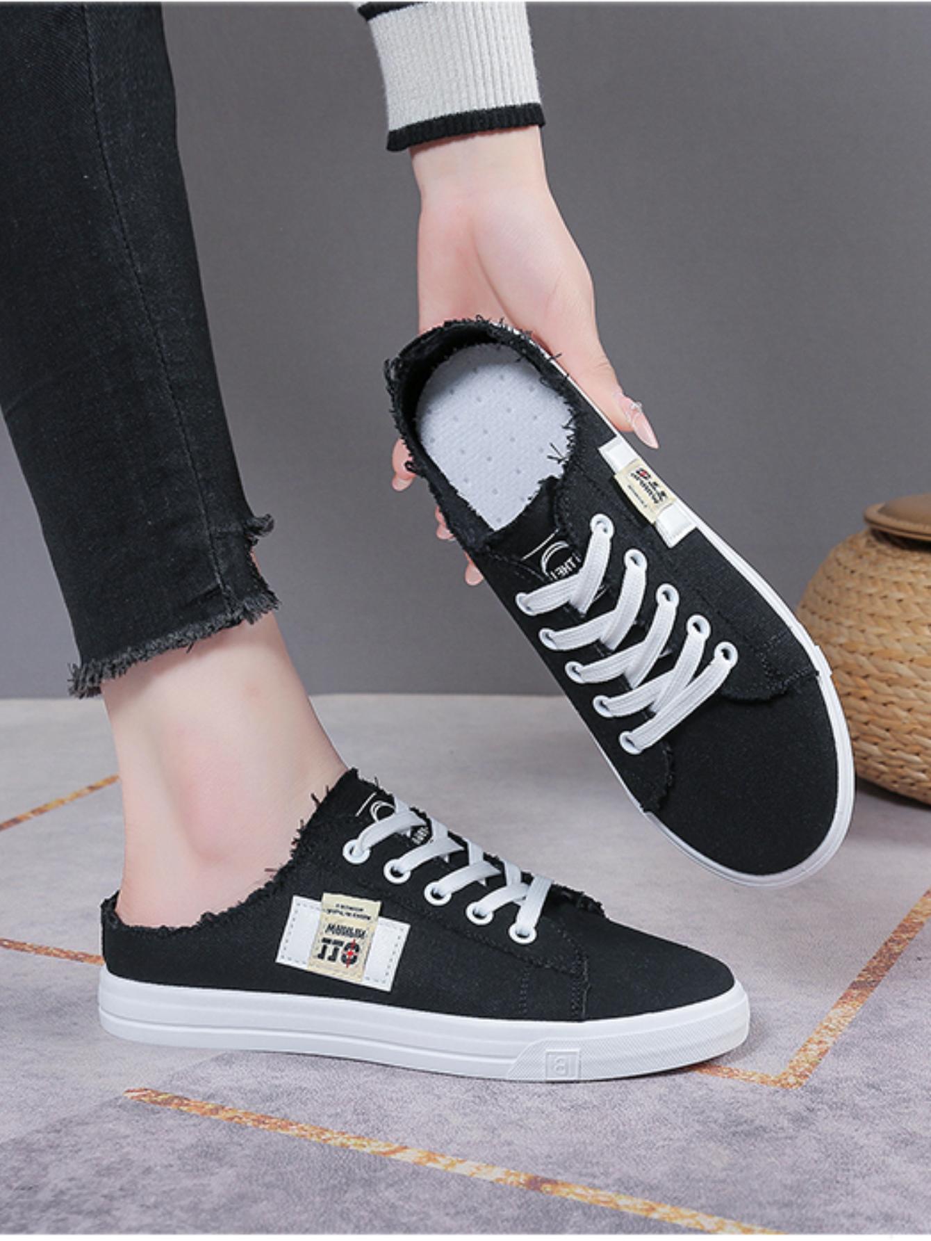 

2026 Spring and Summer Women s Canvas Shoes Flat Bottom Sneakers Women s Casual Shoes Low Top Lace Up White Shoes Big Size 35 чорний