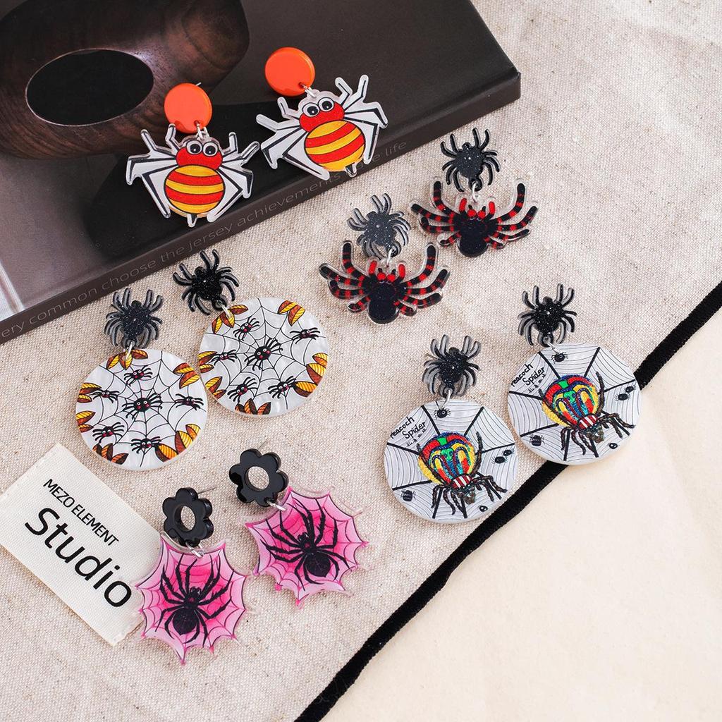 Fun Exaggerated Halloween Spider Stud Earrings – Cool, Versatile, and Fashionable European & American Style Accessory