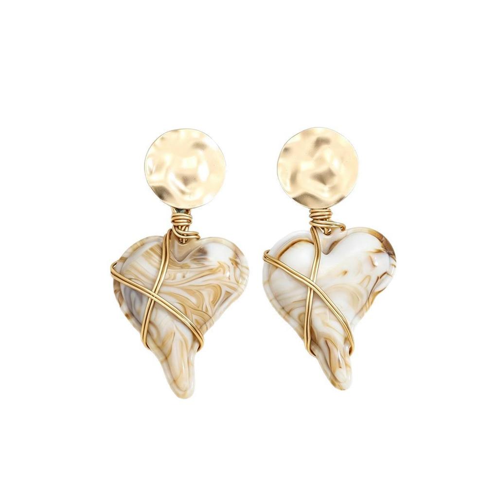 Vintage Heart Earrings: Stylish Light Luxury European & American Design with Off-white Brown Heart-shaped Studs