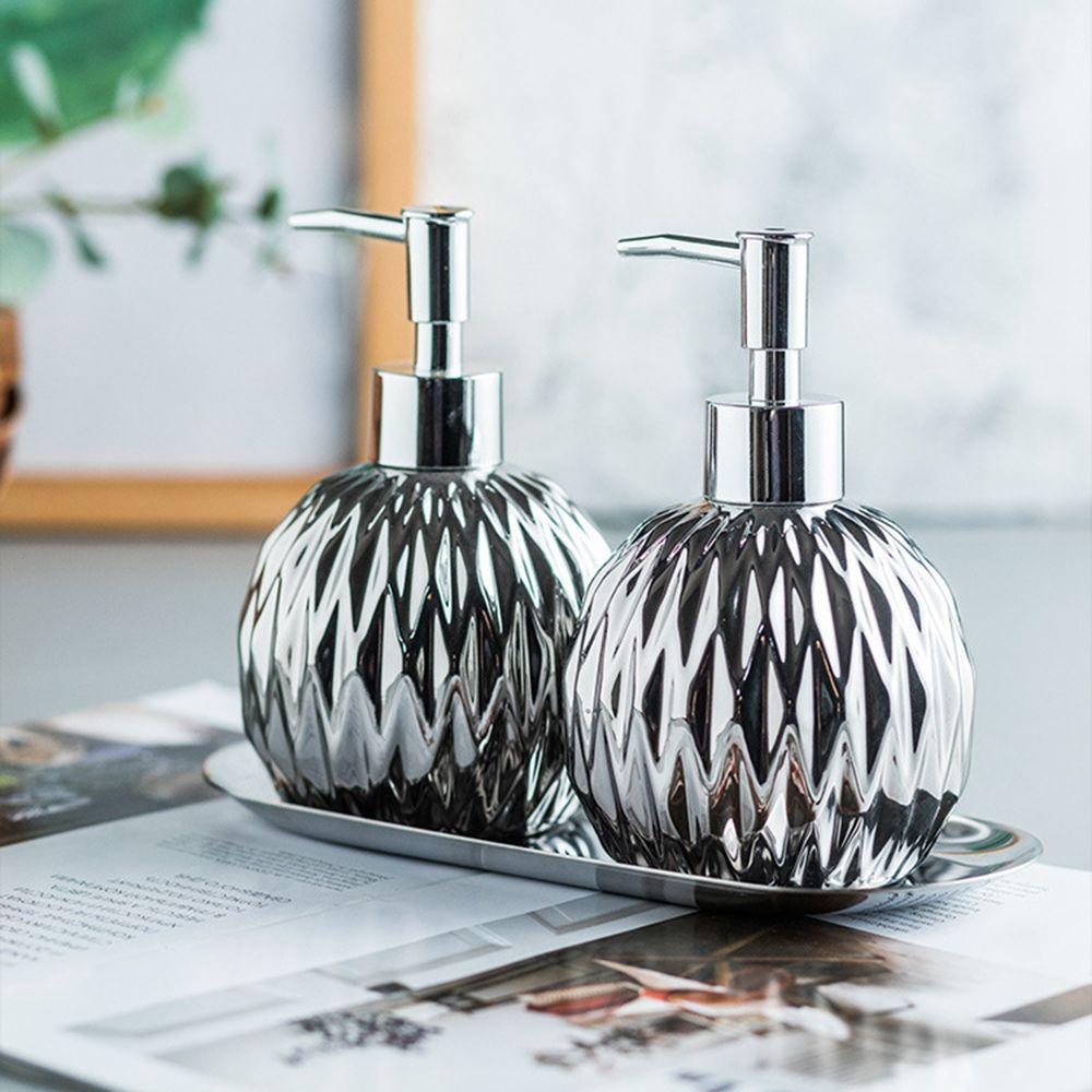 

Refillable Hotel Empty Luxury Gilded Lotion Container Soap Bottle with Pump Shampoo Dispenser