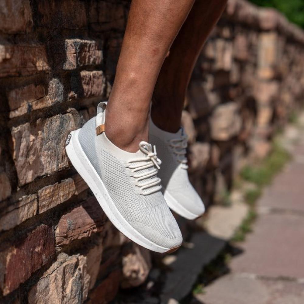 Saola Men S Eco Friendly SneakerS White 2.0 260(US M 8.5)