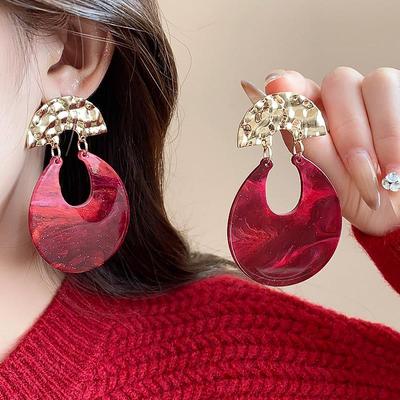 Brincos Plissados em U Ombré Agulha de Prata: Estilo Europeu e Americano Retro Exagerado de Alta Qualidade para Mulheres