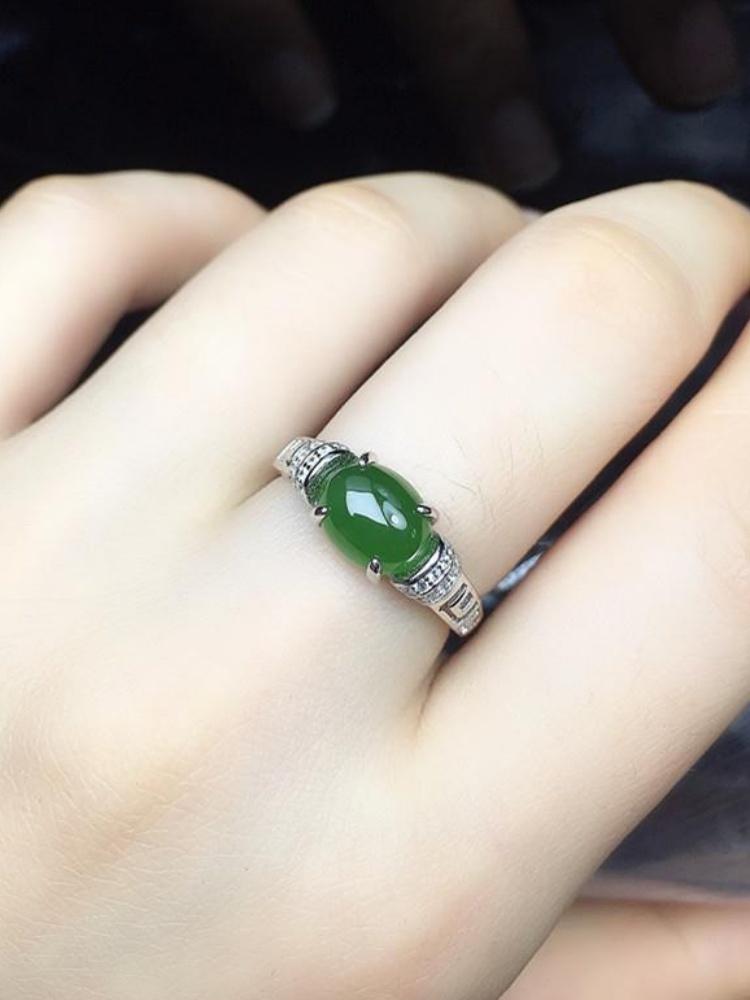 Lady Silver-plated Synthetic Green Ring - Elegant and Fashionable Open Design. A Birthday Gift Will Bring You Good Luck.