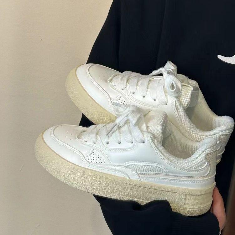 Korean High-end Thick-soled White Shoes Women's Niche Hong Kong Style Chic Retro College Style Korean Version of Breadboard Shoes