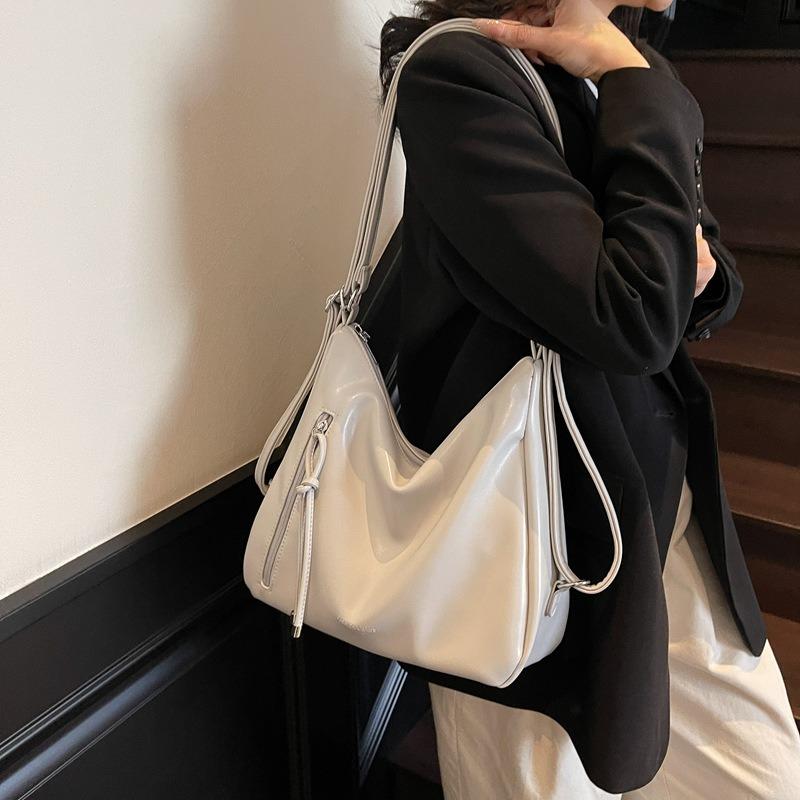 Simple, Fashionable and Large-capacity Tote Bag, Spring New Retro Casual Shoulder Bag, High-end Women's Bag.