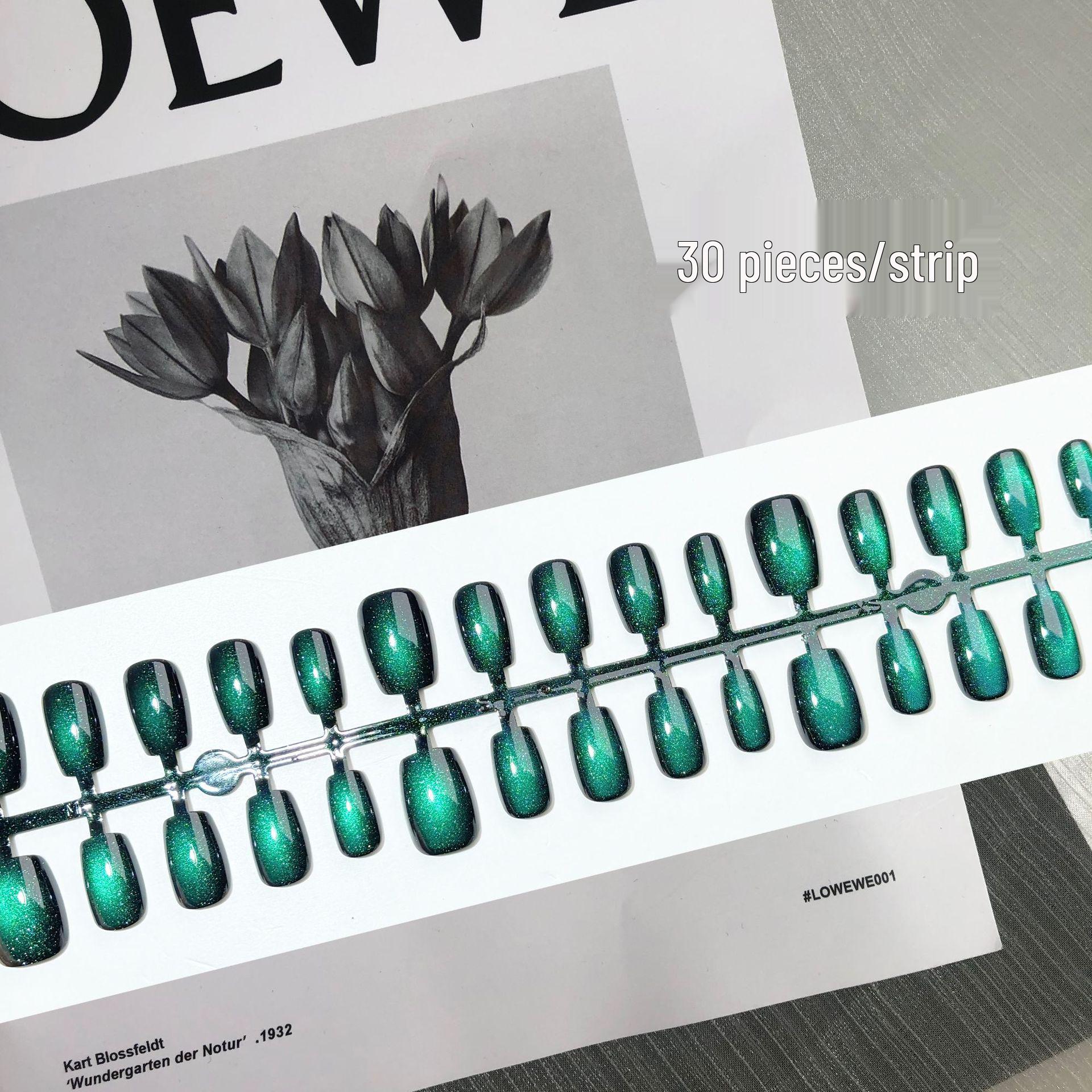 

Черно-фиолетовые накладные ногти «кошачий глаз»: Темный, Крутой Стиль Маникюра с Высококлассной Текстурой и Отбеливающим Эффектом