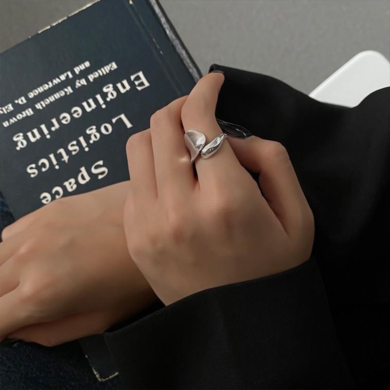 Irregular Adjustable Textured Ring For Women In Elegant Geometric Design For Gifts J381 Ring
