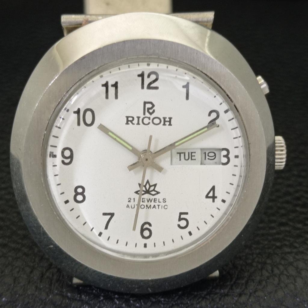 GENUINE VINTAGE RICOH R31 AUTOMATIC JAPAN MENS WHITE COLOR DIAL WATCH A500645-5 R153-a500645