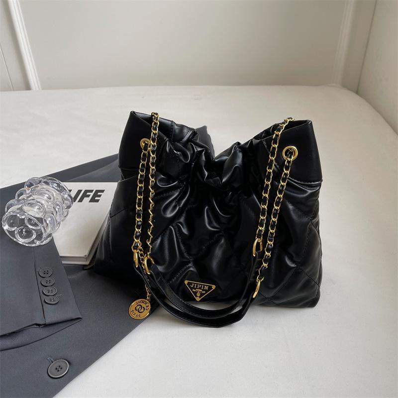 

Сумка-ведро на цепочке ромбовидной формы Xiaoxiangfeng, Модная и стильная сумка-тоут, Вместительная сумка под мышкой чёрный