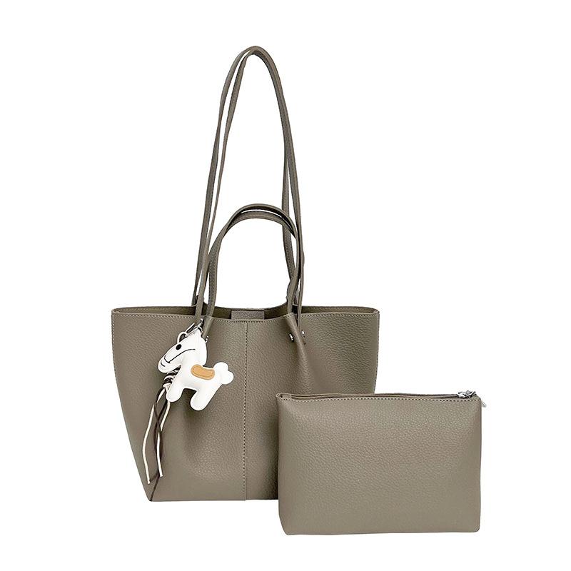 Large capacity fashionable underarm bag women's new trendy retro bucket bag simple and versatile shoulder tote bag