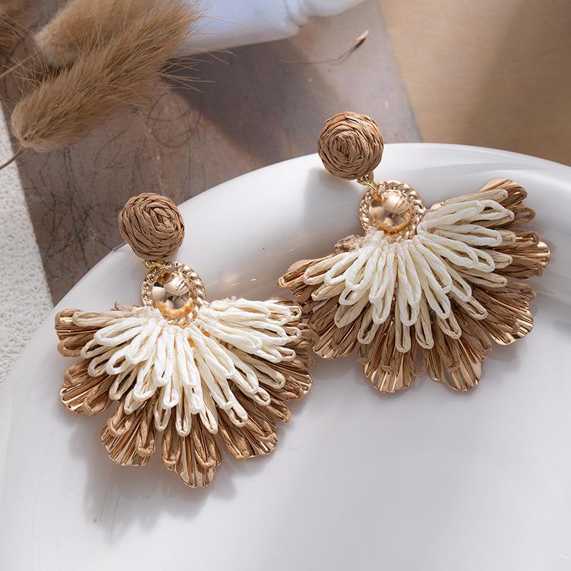 Ethnic Style Hand-Woven Raffia Colored Flower Earrings High-End Bohemian Vacation Style Sweet Earrings