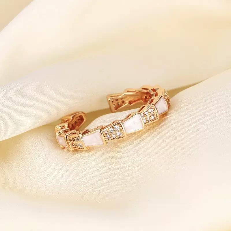 Elegant White Mother-of-Pearl Snake Bracelet for Women - Light Luxury Fashion Accessory