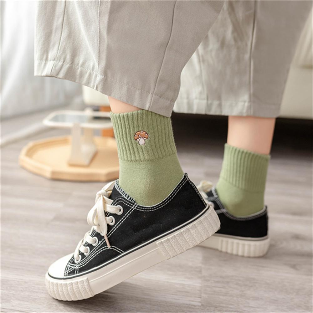 New Fashion Embroidery Cute Cartoon Mushroom Patterned Socks Casual Hipster Unisex Funny Gift Christmas Sokken Dropship