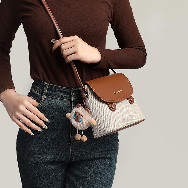 Bucket Bag 2025 New Summer Small Crossbody Bag Women's Lightweight Shoulder Bag Mini Versatile Phone Bag