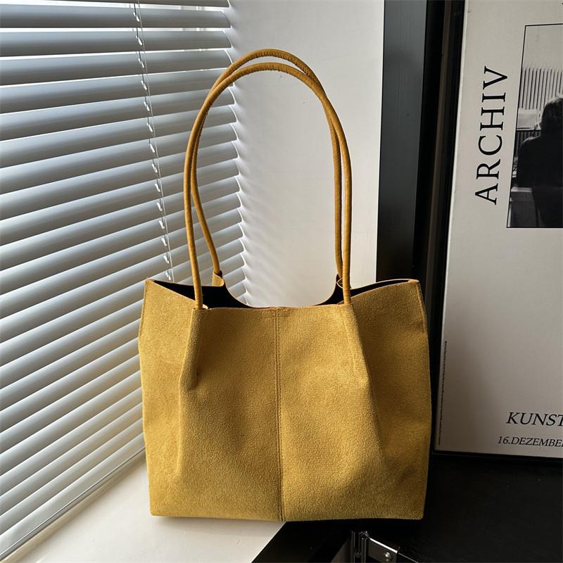 Street Style Oversized Tote Bag With Special Material For Daily Use